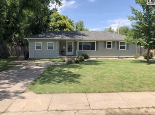 1115 Glendale Rd, McPherson, KS 67460