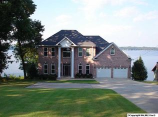 440 Mill Stream Cv, Muscle Shoals, AL 35661