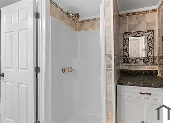 2970 Armstrong Dr — Photo 8