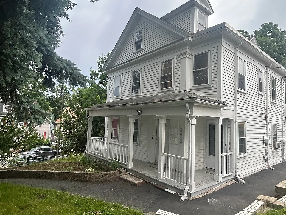 373 Bowdoin St #2