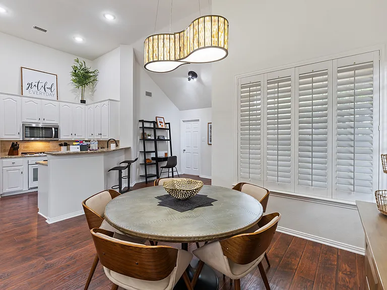501 Lilly Ct — Photo 14