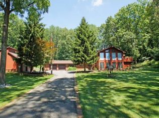 205 Pequest Rd, Green Township, NJ 07821