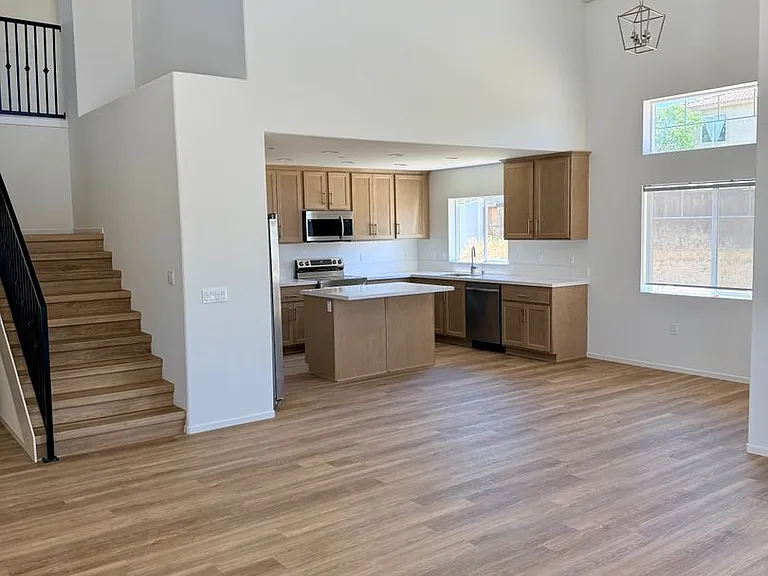 11715 Sebastian Rd — Photo 26