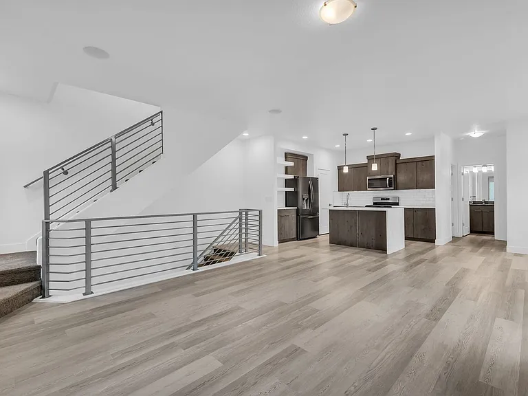 2250 N 475 W — Photo 3