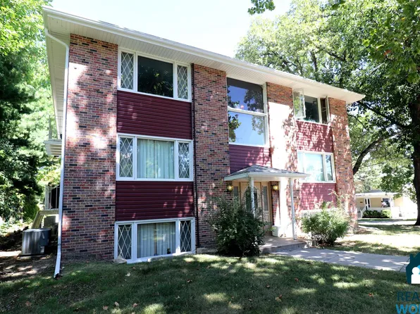 2144 B St, 2144 B St #2, Lincoln, NE 68502