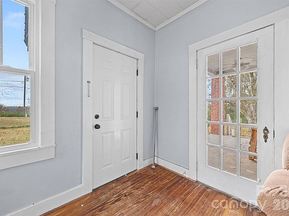 4th image of 1339 Liberty Rd