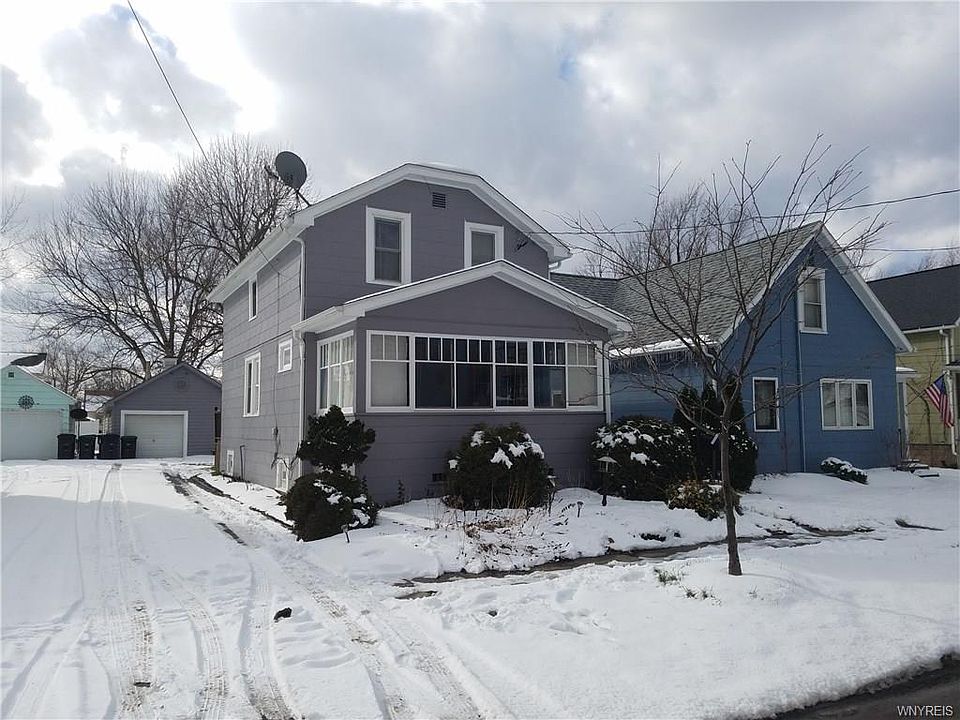 1st image of 146 Franklin St
