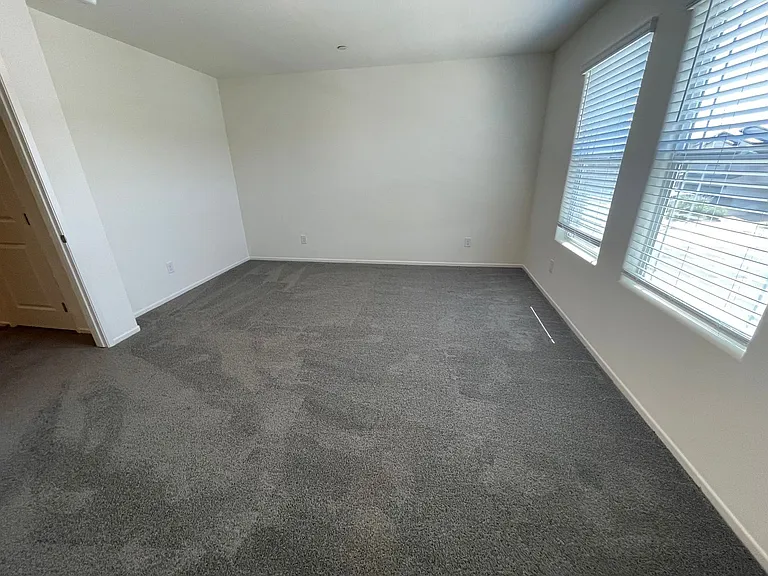 1923 Stanza Vista St — Photo 15
