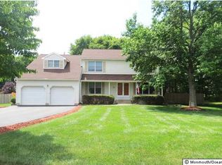 17 Phillips Mills Dr, Middletown, NJ 07748