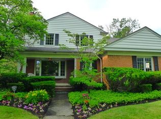 21849 Byron Rd, Shaker Heights, OH 44122