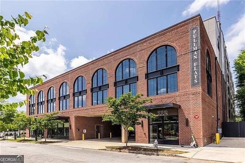1st image of 112 Rogers St NE #408