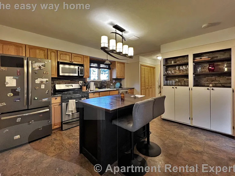 10 Winchester Ct — Photo 3