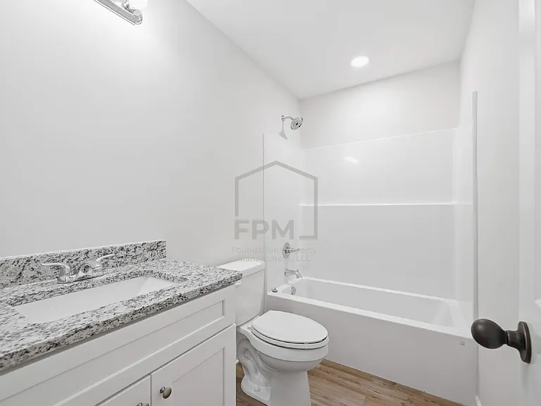 349 N Worthington Dr — Photo 13