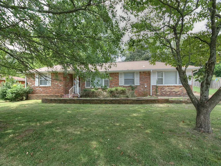 7620 Charlotte Dr SW — Photo 25