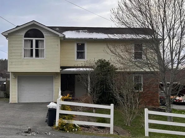 157 Daniel Boone Dr, Beckley, WV 25932