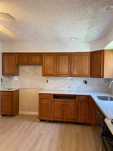 1059 Brighton St #1 Photo 1