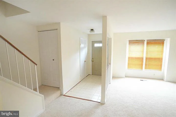 5533 Cabat Lake Ct — Photo 3
