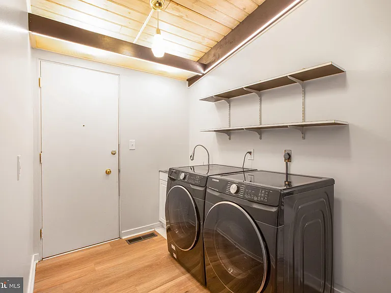 3406 Woodvalley Dr — Photo 2