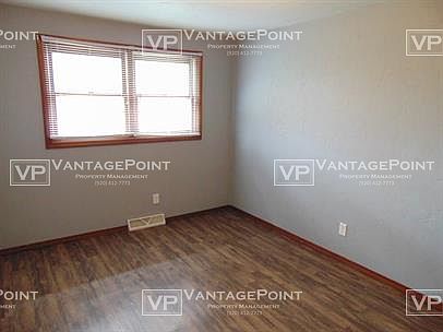 4th image of 1503 Kellogg St