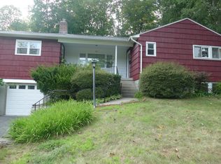 121 Schrade Rd, Briarcliff Manor, NY 10510