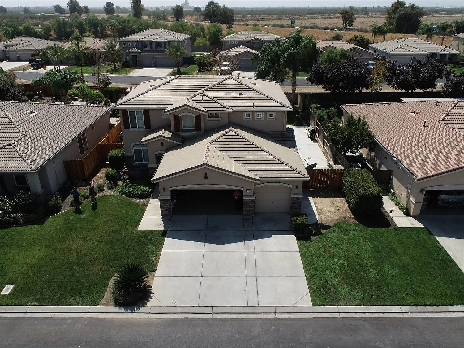 9655 Heatherhearst Dr photo 1