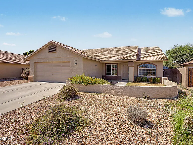 8752 W Melinda Ln — Photo 6