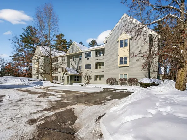 14 Turnbuckle Ln APT 27, Merrimack, NH 03054