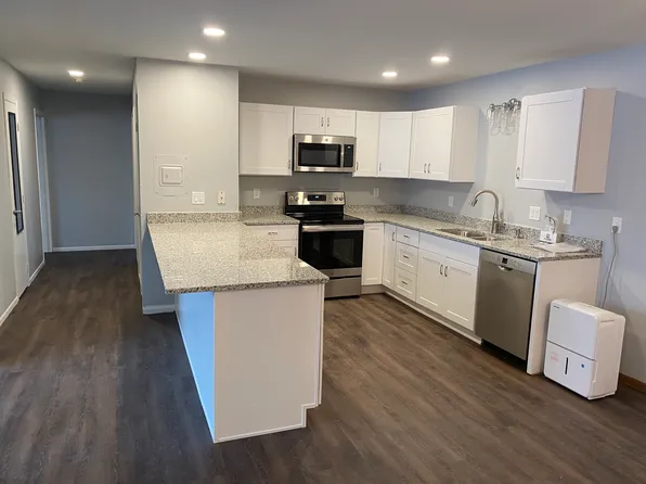 701 S Imperial Dr #701, Hartland, WI 53029