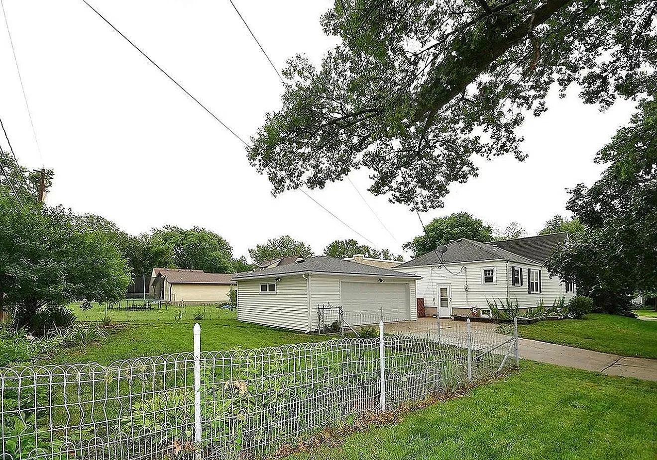 4 bed, 1460 sqft, $2,000 — Photo 4