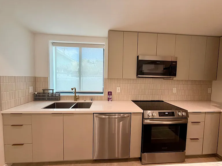 2821 Colorado Ave — Photo 10