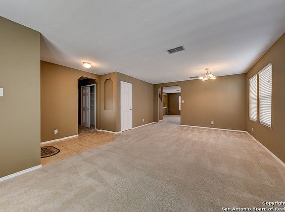 2nd image of 123 Birchwood Bay