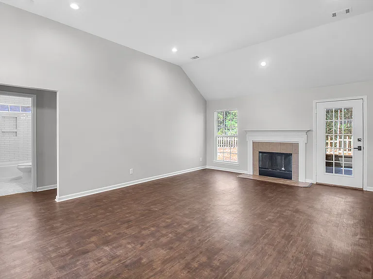 132 Pampas Dr — Photo 21
