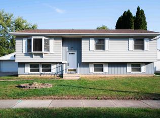 2300 3rd Ave NW, Waverly, IA 50677