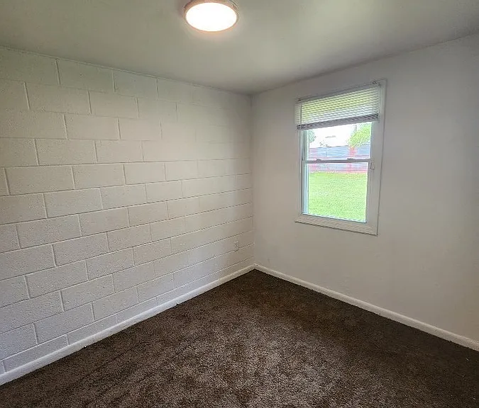 64 Harvey Pl — Photo 8