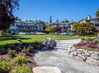 151 Madison Ave N #12, Bainbridge Island, WA 98110