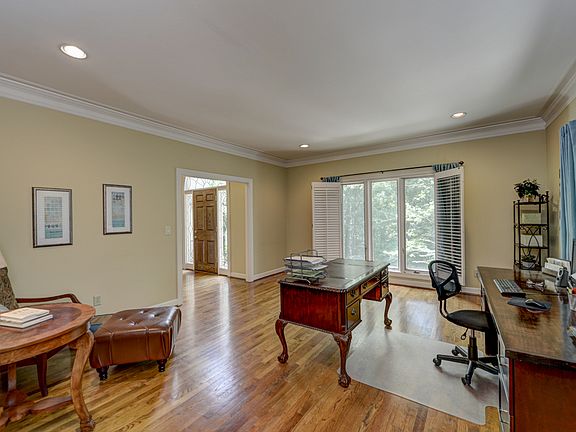 Formal Livingroom/Office