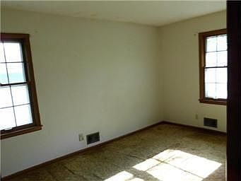5th image of 8712 Evanston Ave