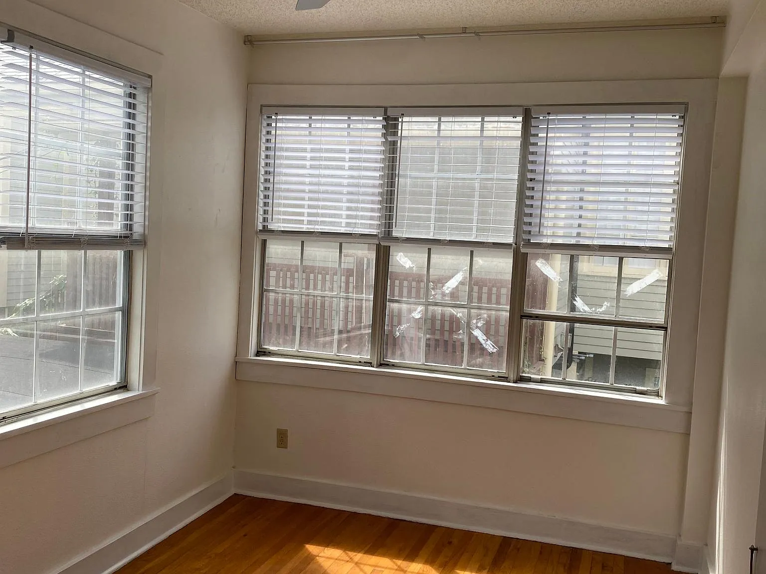 2216 Lowerline St — Photo 3