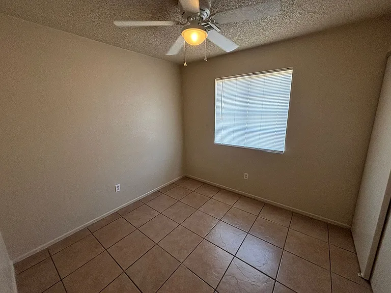 4748 W 17th Pl — Photo 20