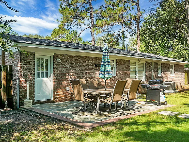 4452 Garwood Dr — Photo 25