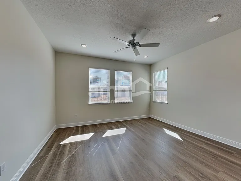 1533 Blue Nile Point — Photo 7