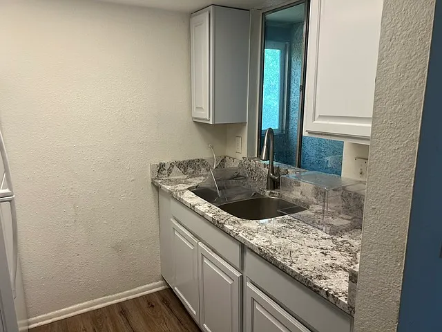 461 W Holmes Ave — Photo 3
