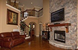 2nd image of 120 Creekwater St