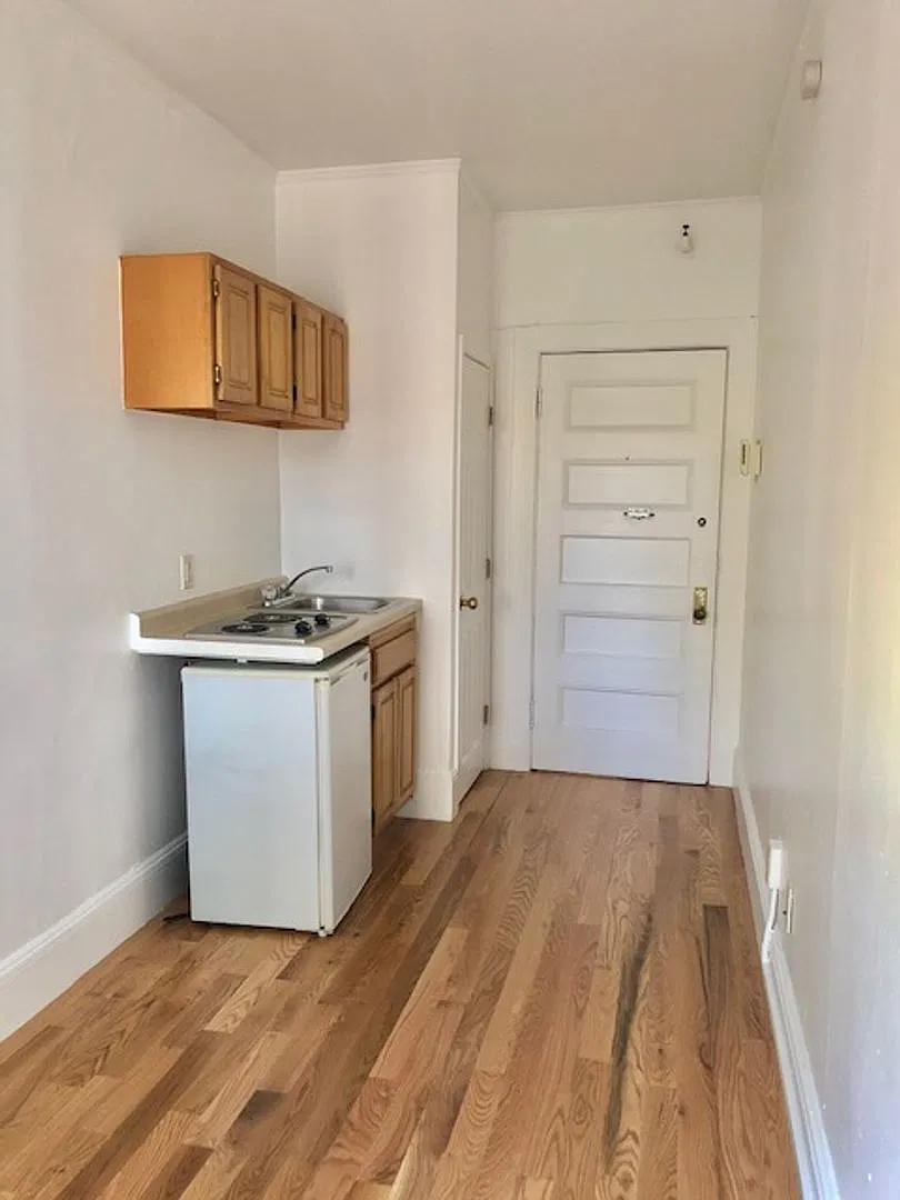 Studio in Brookline available 9/1 — Photo 2
