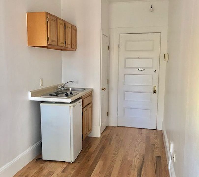 2nd image of 1061 Beacon St APT 9
