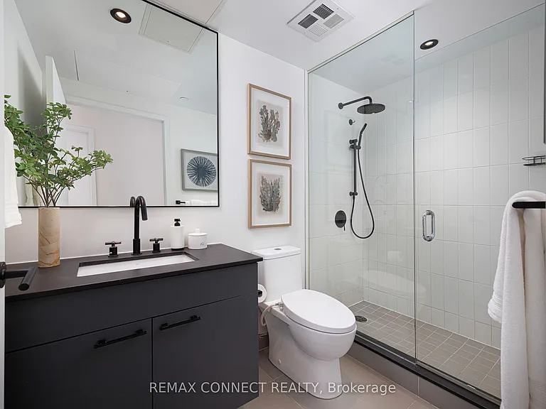 41 Dovercourt Rd #402 — Photo 24