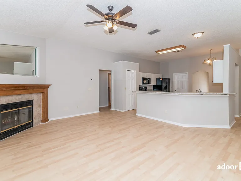 4005 Moresburg Ct — Photo 6