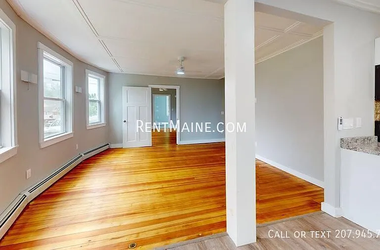 6 Woodman Ave #1 — Photo 4