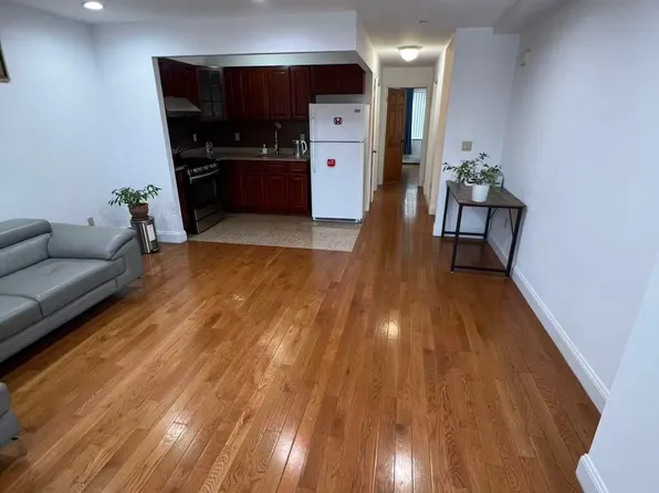 (undisclosed Address), Fresh Meadows, NY 11365