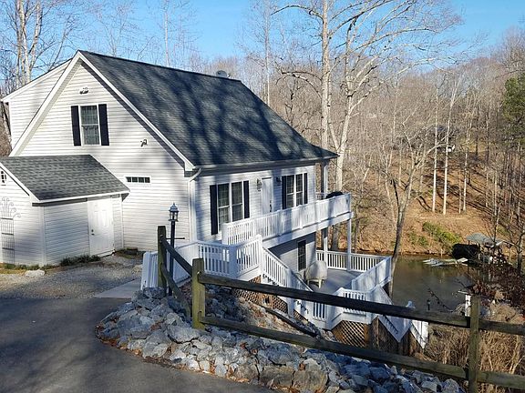 2nd image of 606 Forest Lawn Dr